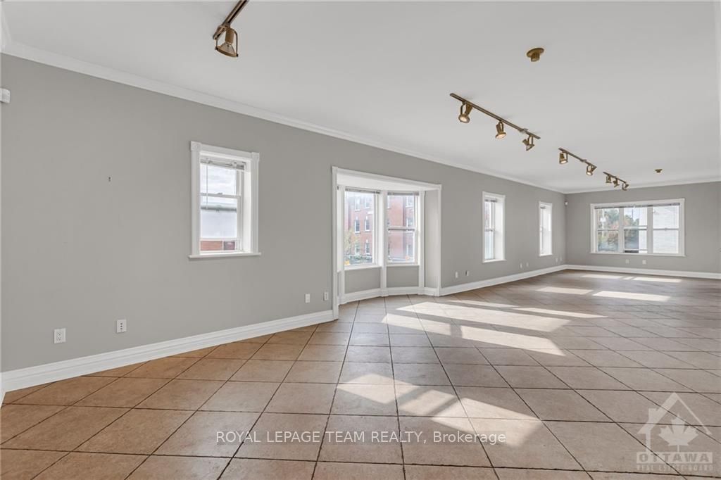 #300 - 309 Bank Street Property Photo 9
