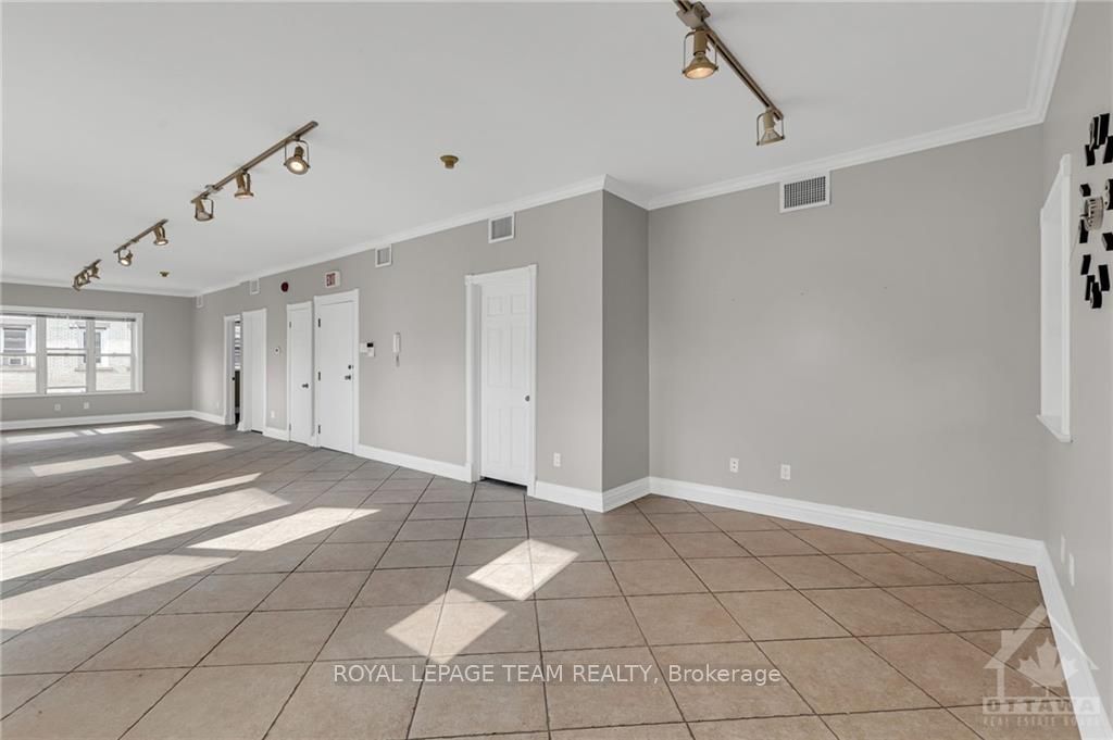 #300 - 309 Bank Street Property Photo 11