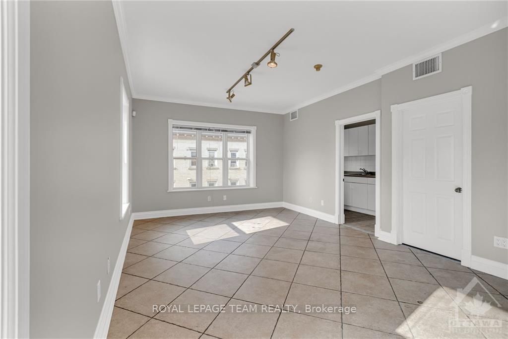 #300 - 309 Bank Street Property Photo 12