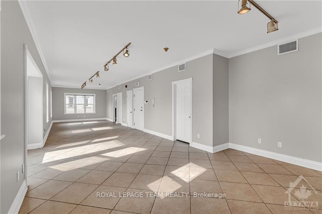 #300 - 309 Bank Street Property Photo 17