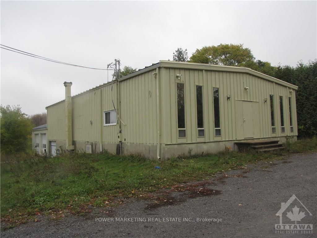 4659 Albion Road Property Photo 3