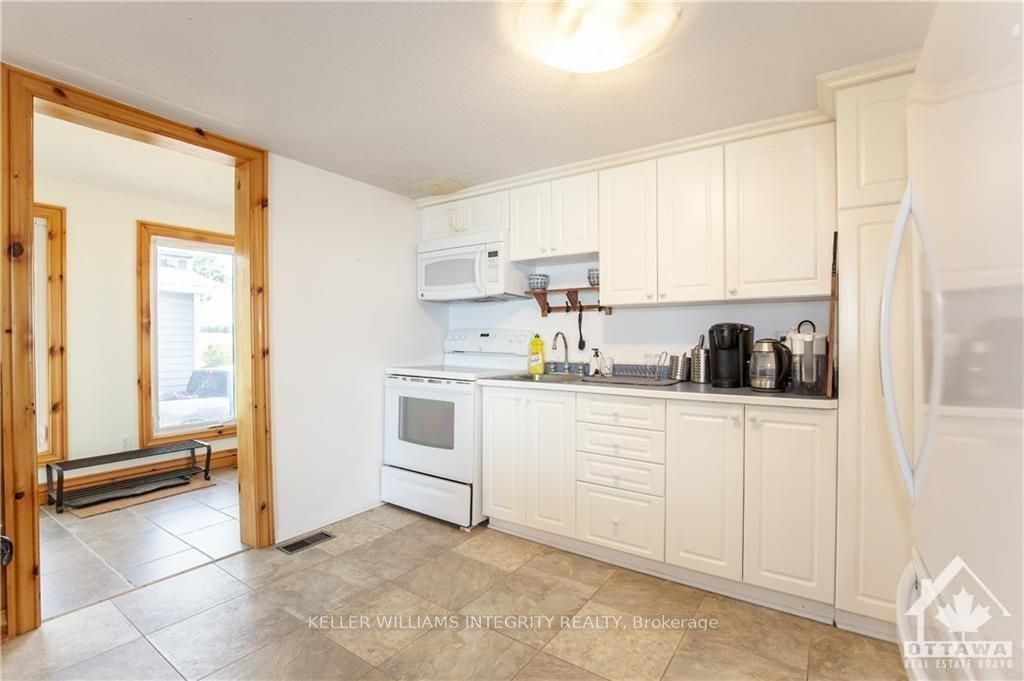 64 Rossel Trail Property Photo 22