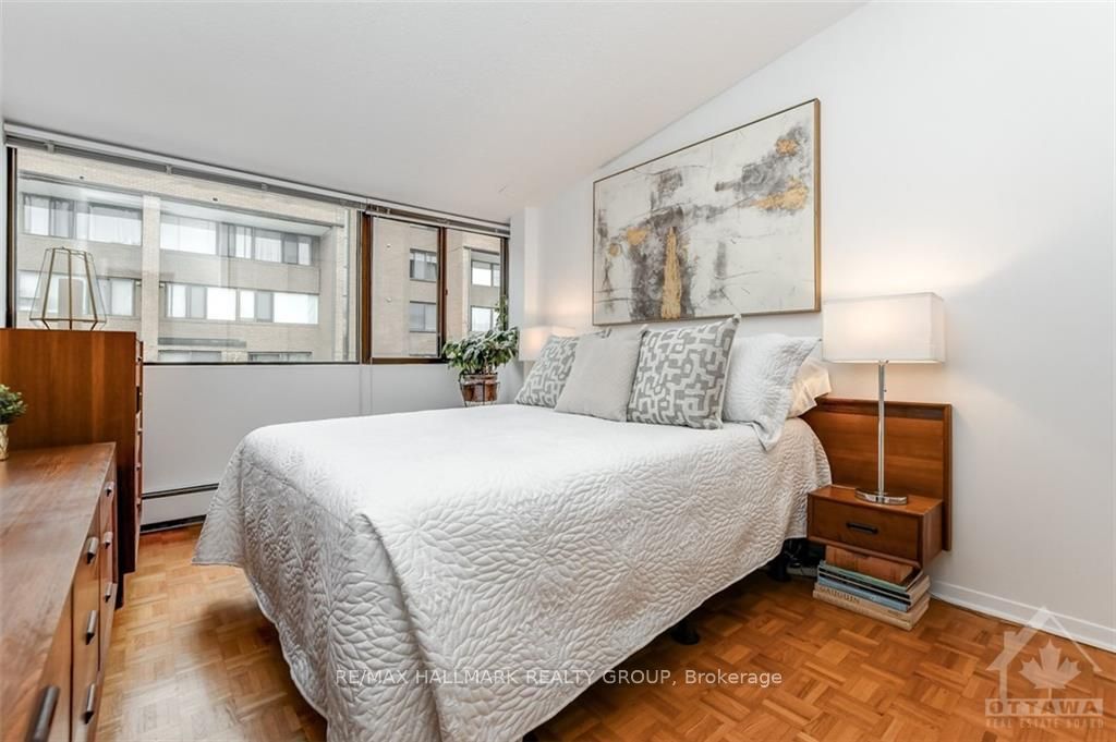 525 St Laurent Blvd Property Photo 8