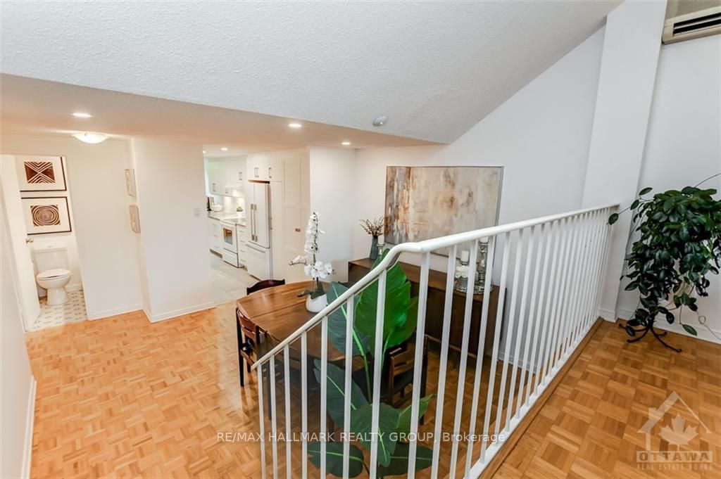 525 St Laurent Blvd Property Photo 27