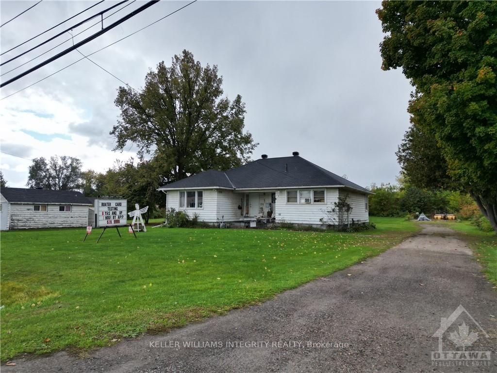 1116 Pembroke St E Property Photo 3