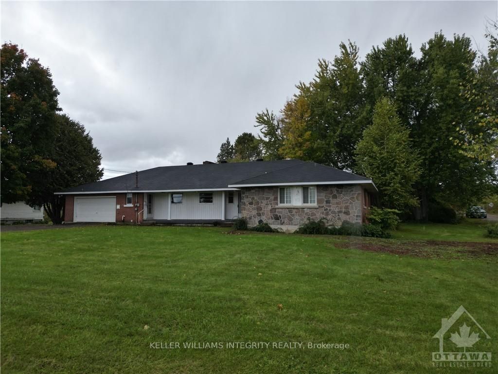 1116 Pembroke St E Property Photo 13