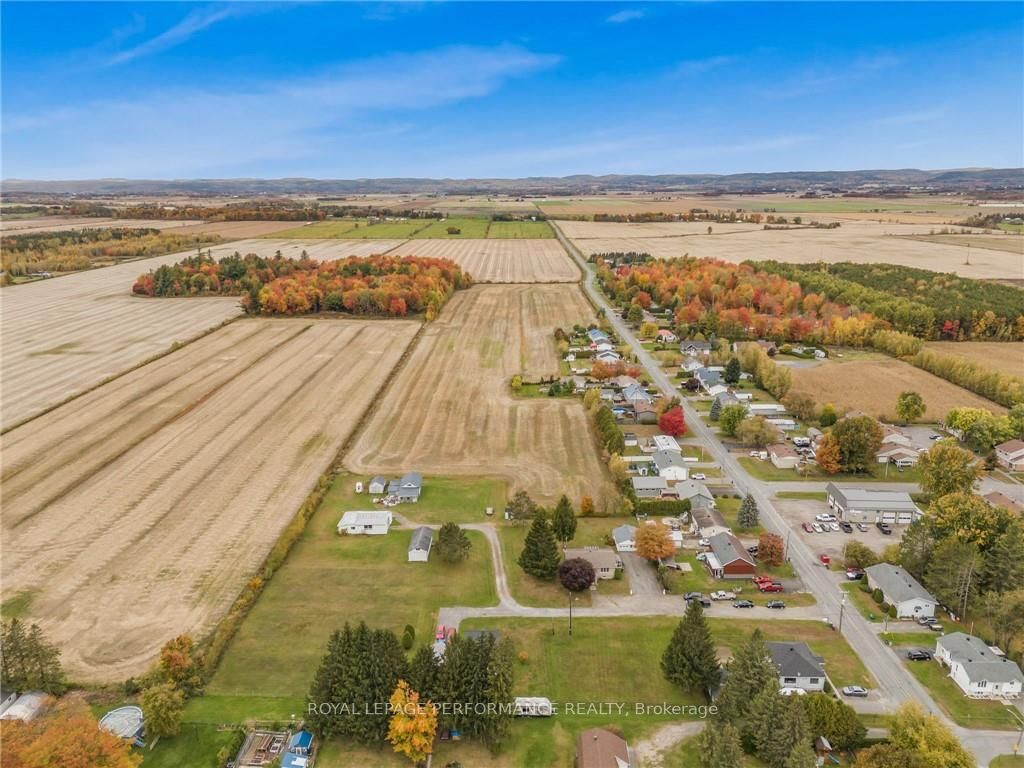 590-592 Bolt Road Property Photo 4