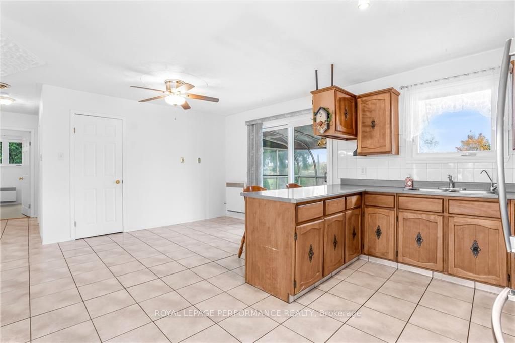 590-592 Bolt Road Property Photo 6
