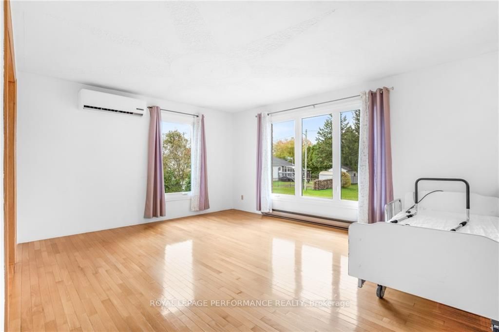 590-592 Bolt Road Property Photo 7