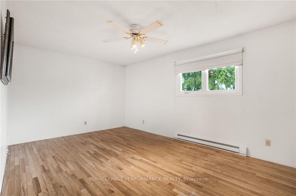 590-592 Bolt Road Property Photo 9