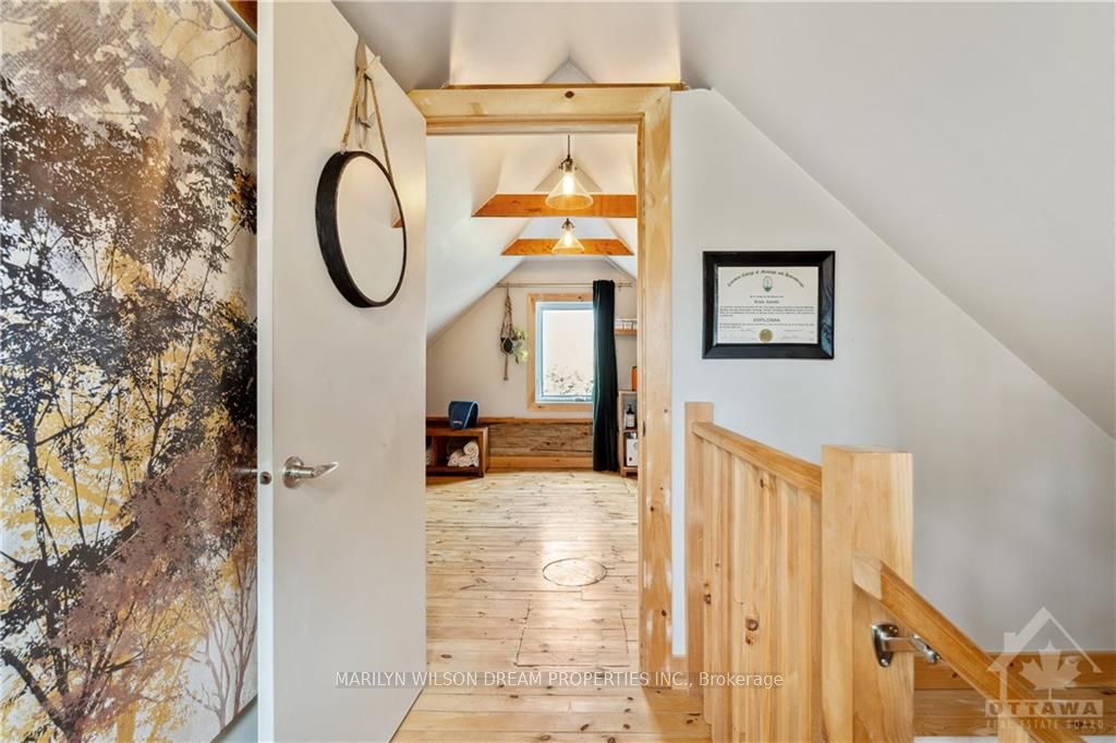 1418 Stittsville Main St Property Photo 15