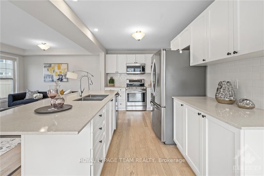 747 Cape Jack Walk Property Photo 3