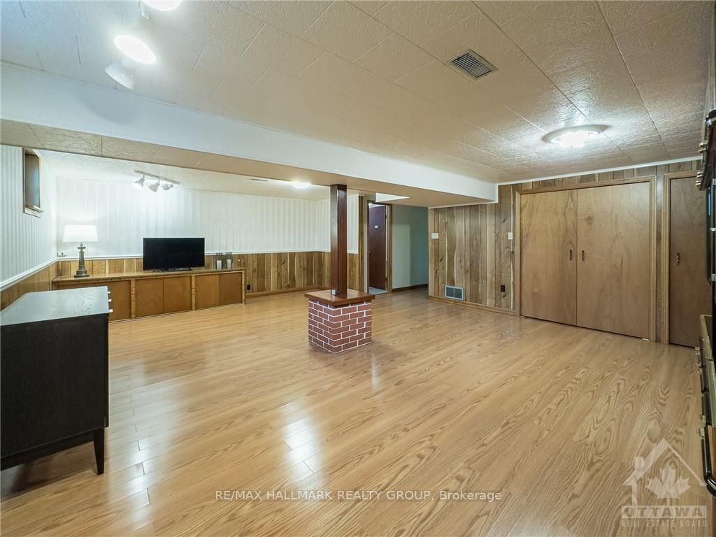 464 Richardson Ave Property Photo 15