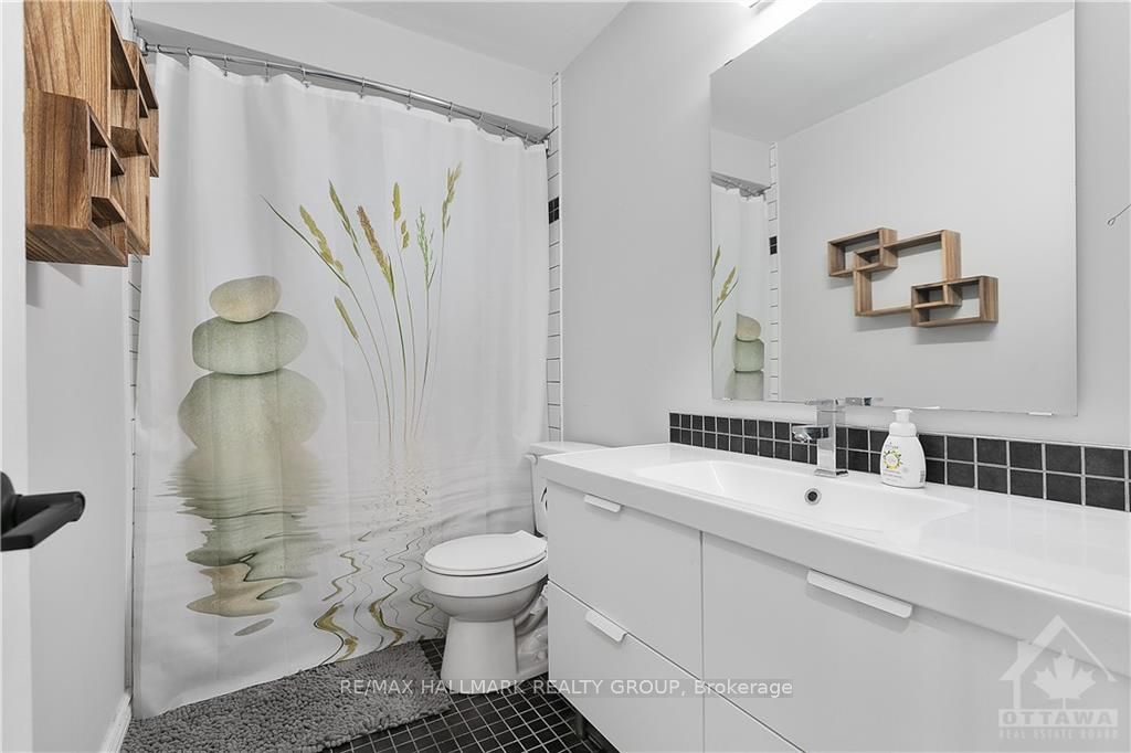 2219 Stonehenge Cres Property Photo 8