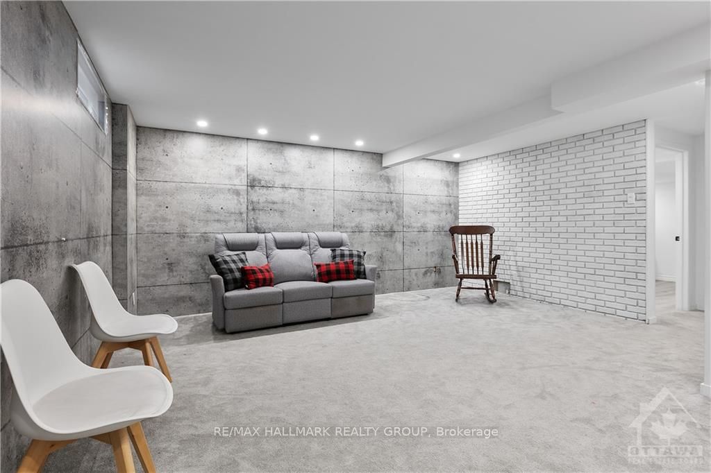 2219 Stonehenge Cres Property Photo 15