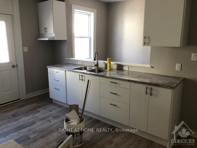 31 Townline Rd E Property Photo 2