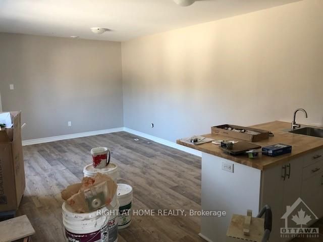 31 Townline Rd E Property Photo 8