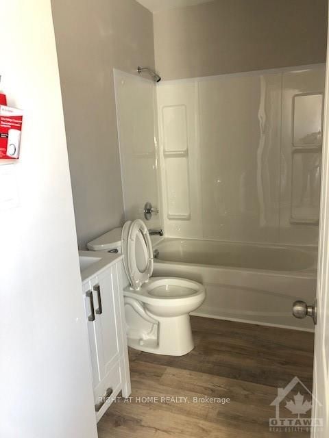 31 Townline Rd E Property Photo 9