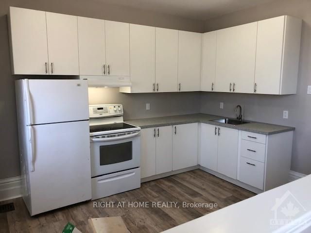31 Townline Rd E Property Photo 17