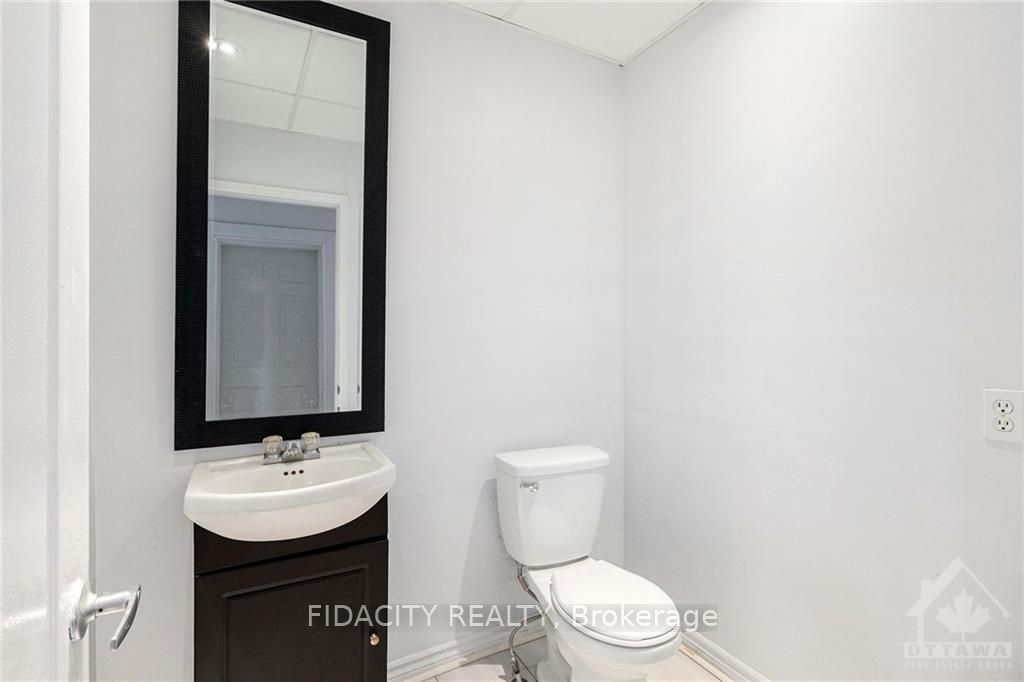 640 Somerset St W Property Photo 2