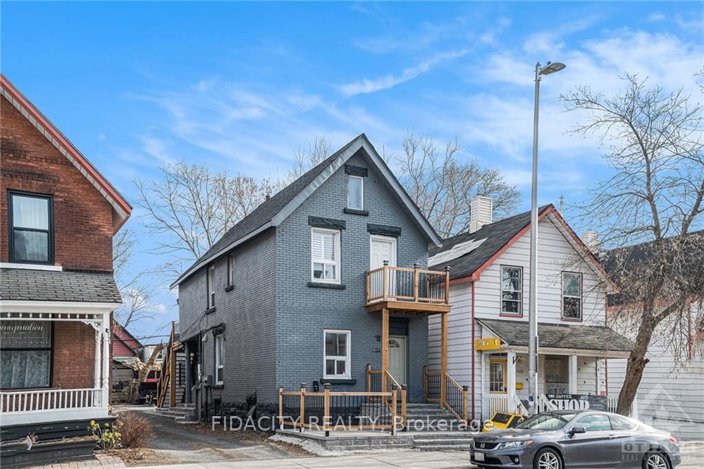640 Somerset St W Property Photo 3