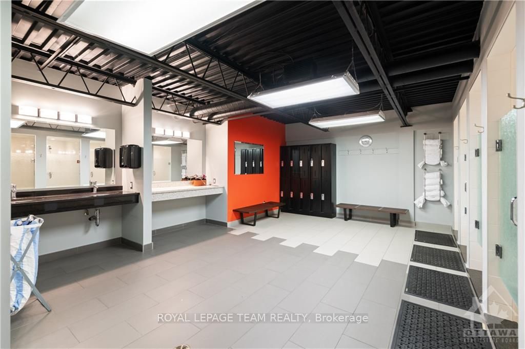 46 Colonnade Road Property Photo 7