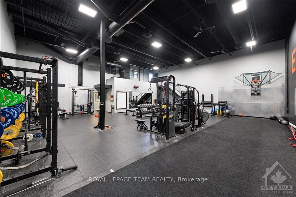 46 Colonnade Road Property Photo 14
