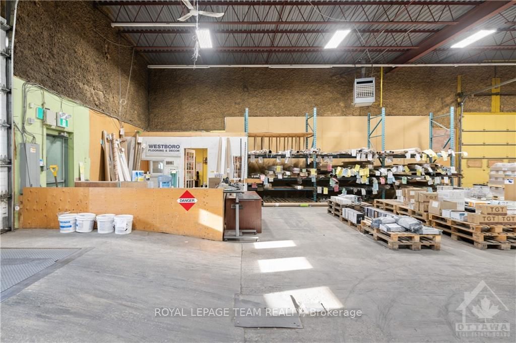 46 Colonnade Road Property Photo 18
