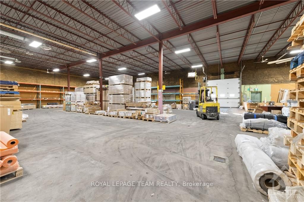 46 Colonnade Road Property Photo 28