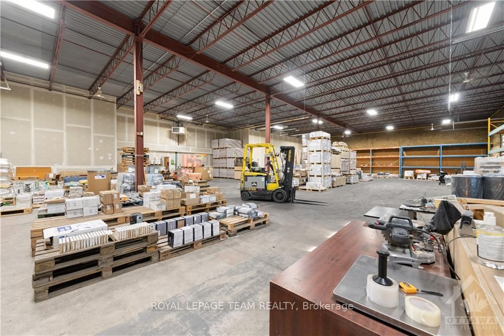 46 Colonnade Road Property Photo 29