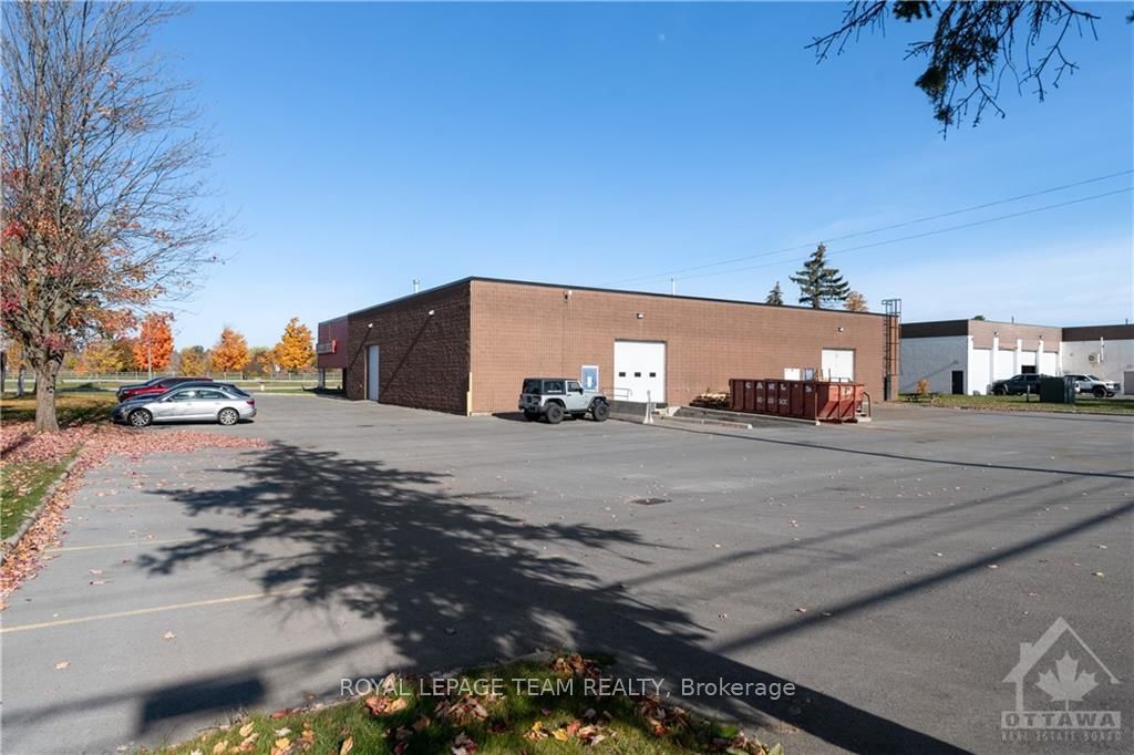 46 Colonnade Road Property Photo 30