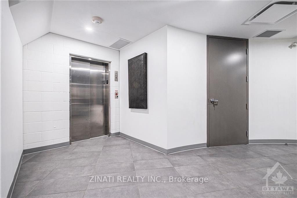 2300 Carling Avenue Property Photo 11