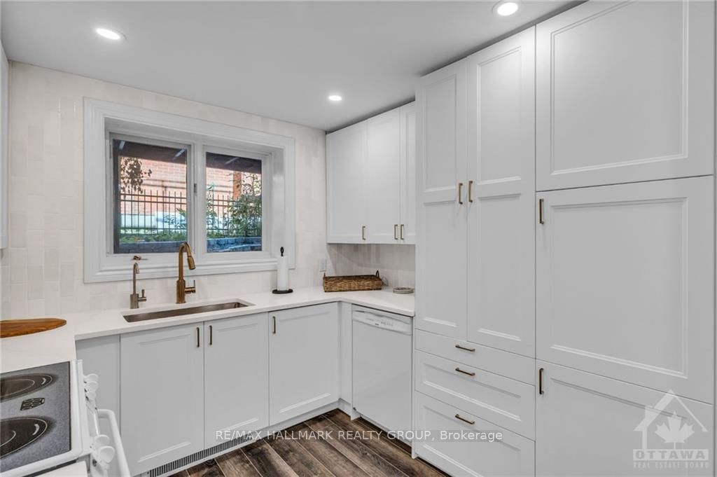 33 Charles St Property Photo 6