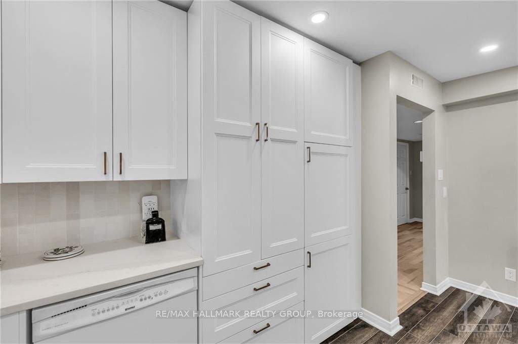 33 Charles St Property Photo 7