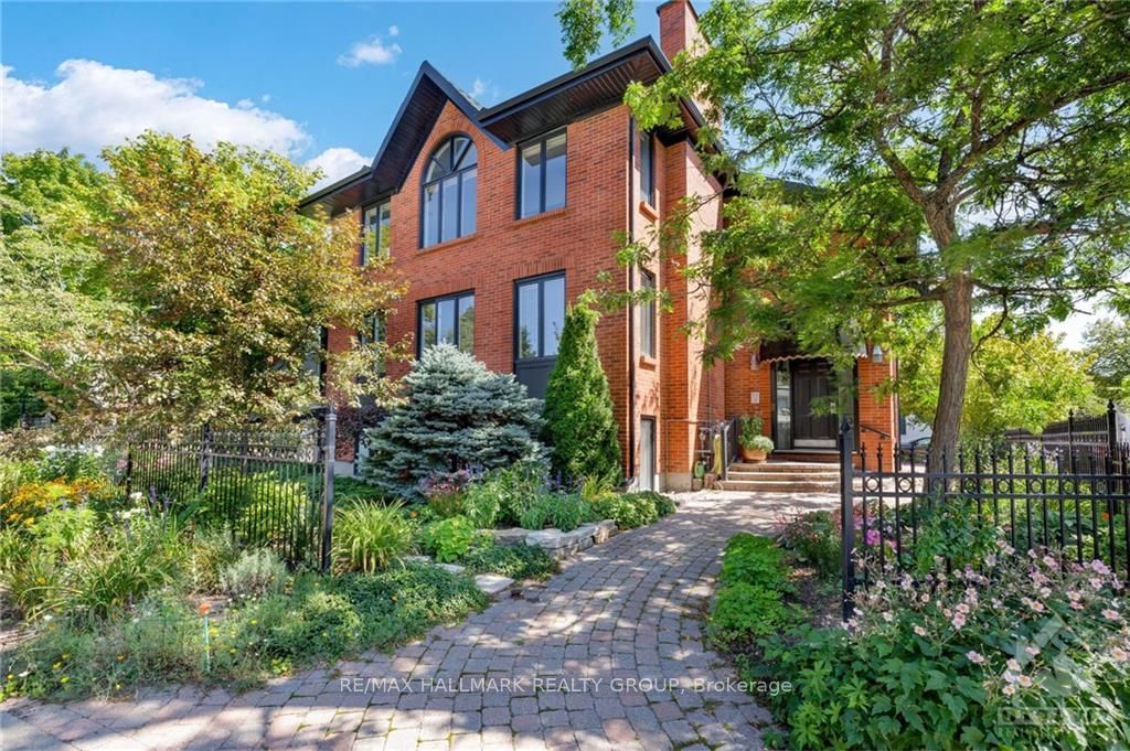 33 Charles St Property Photo 12