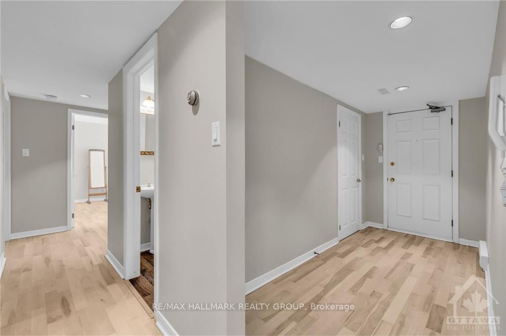 33 Charles St Property Photo 23