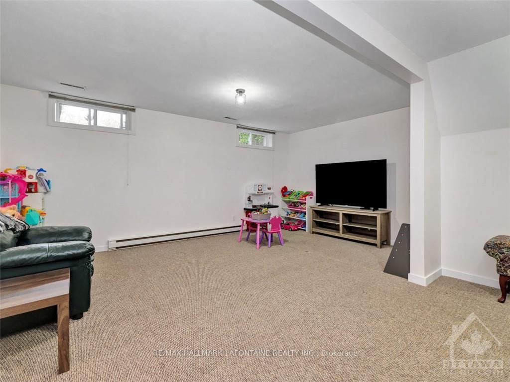 1659 Lafrance Dr Property Photo 10