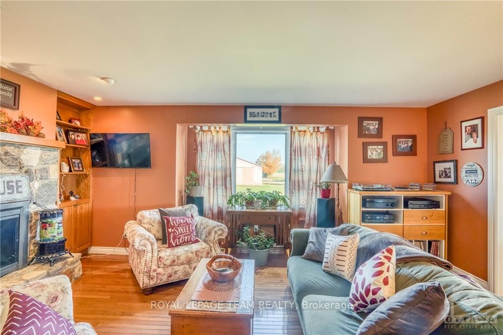 6443 Martin Street Property Photo 11