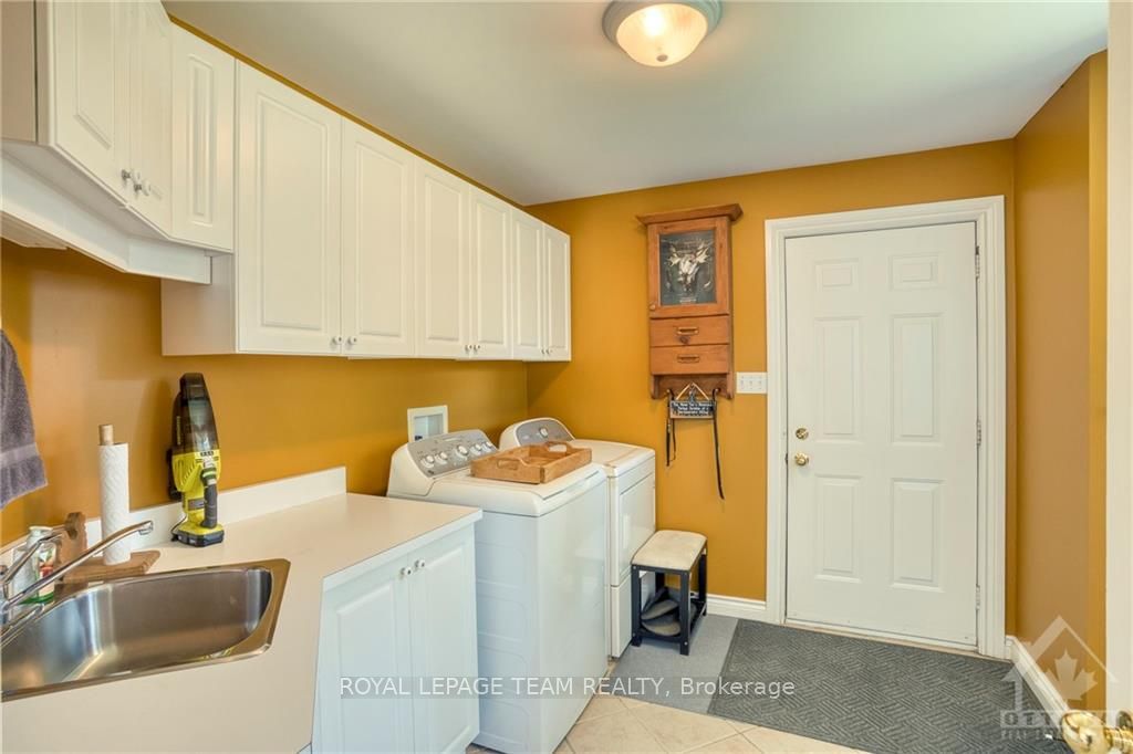 6443 Martin Street Property Photo 16