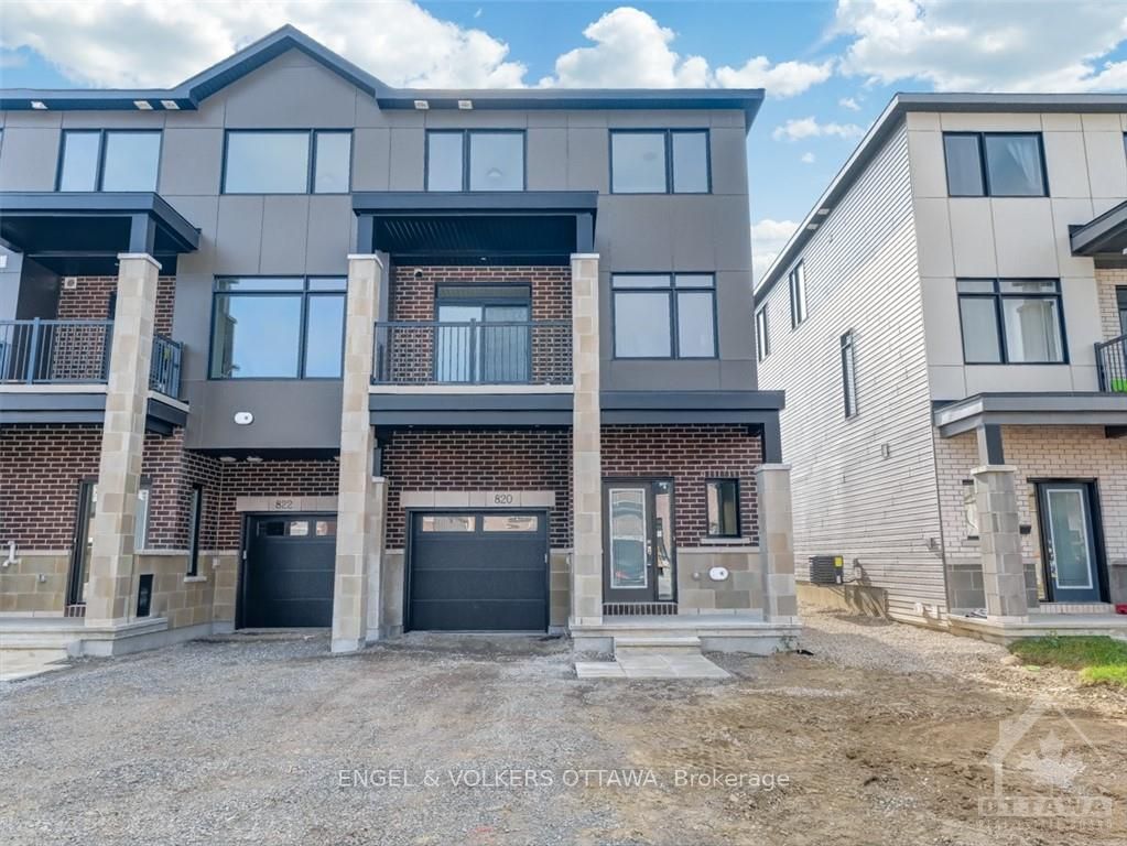 820 Anciano Cres Property Photo 1