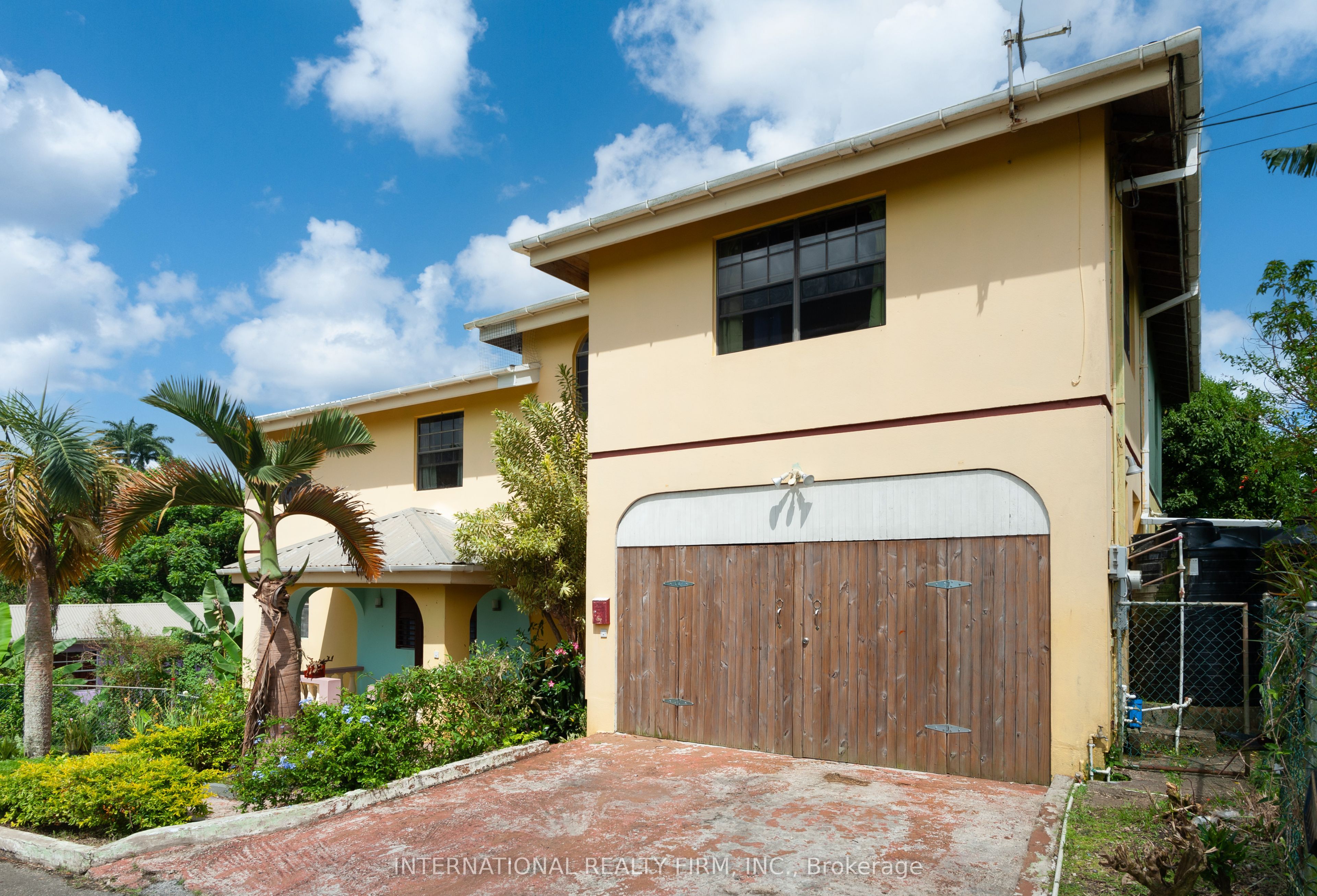 2 Vault Road Property Photo 2