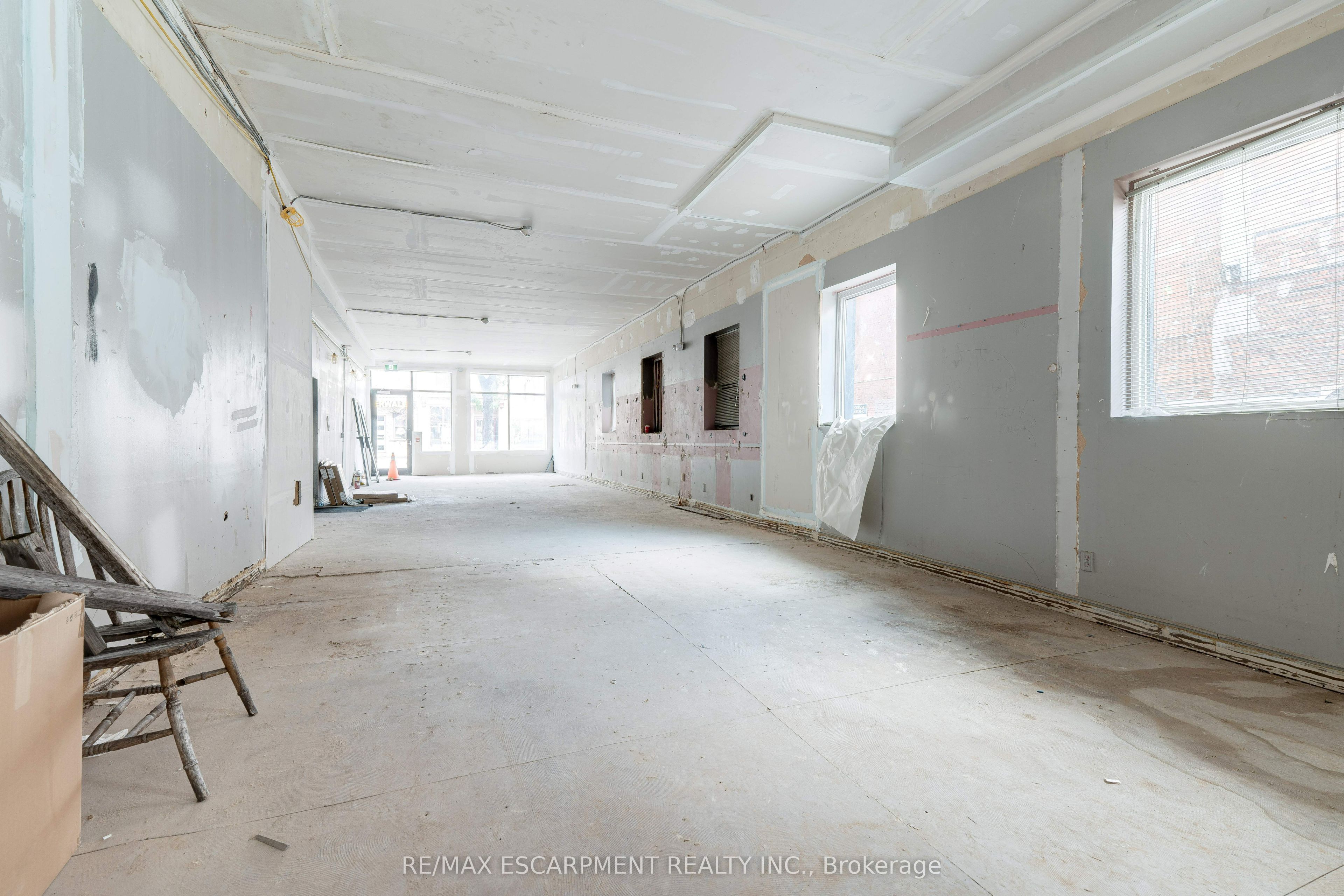 90 John Street Property Photo 8