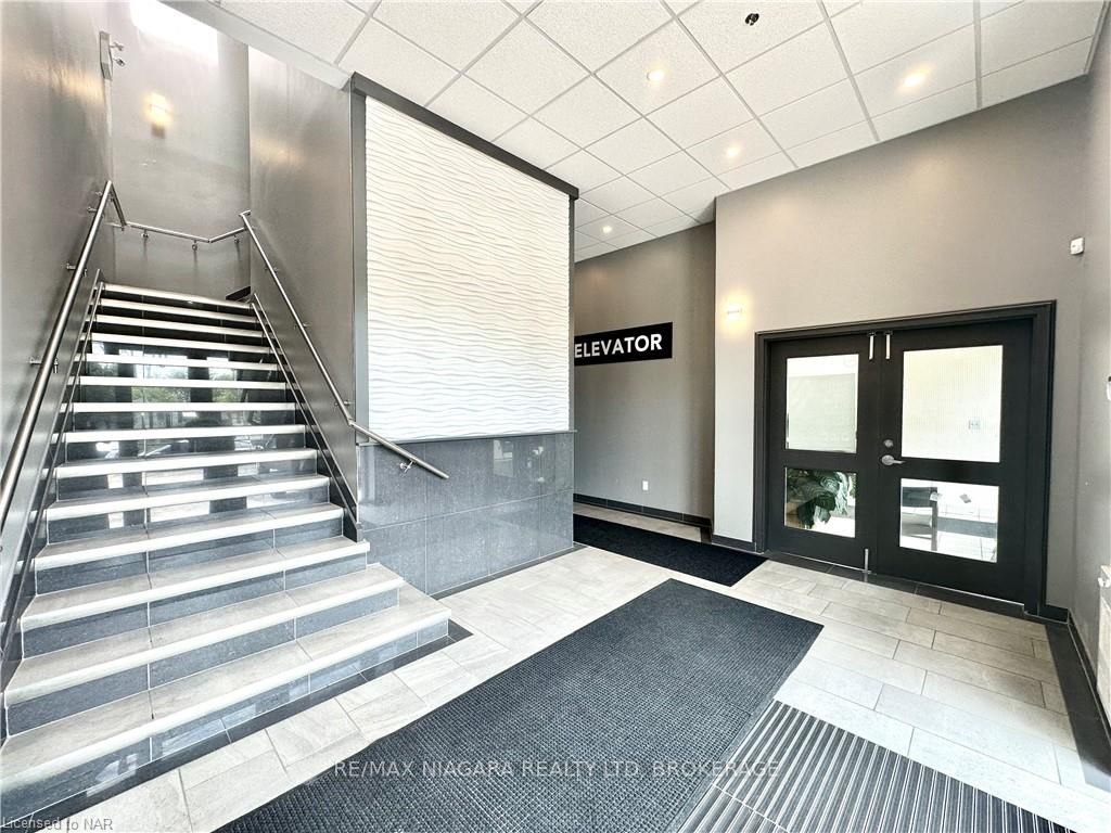 #206 - 359 Carlton Street Property Photo 14