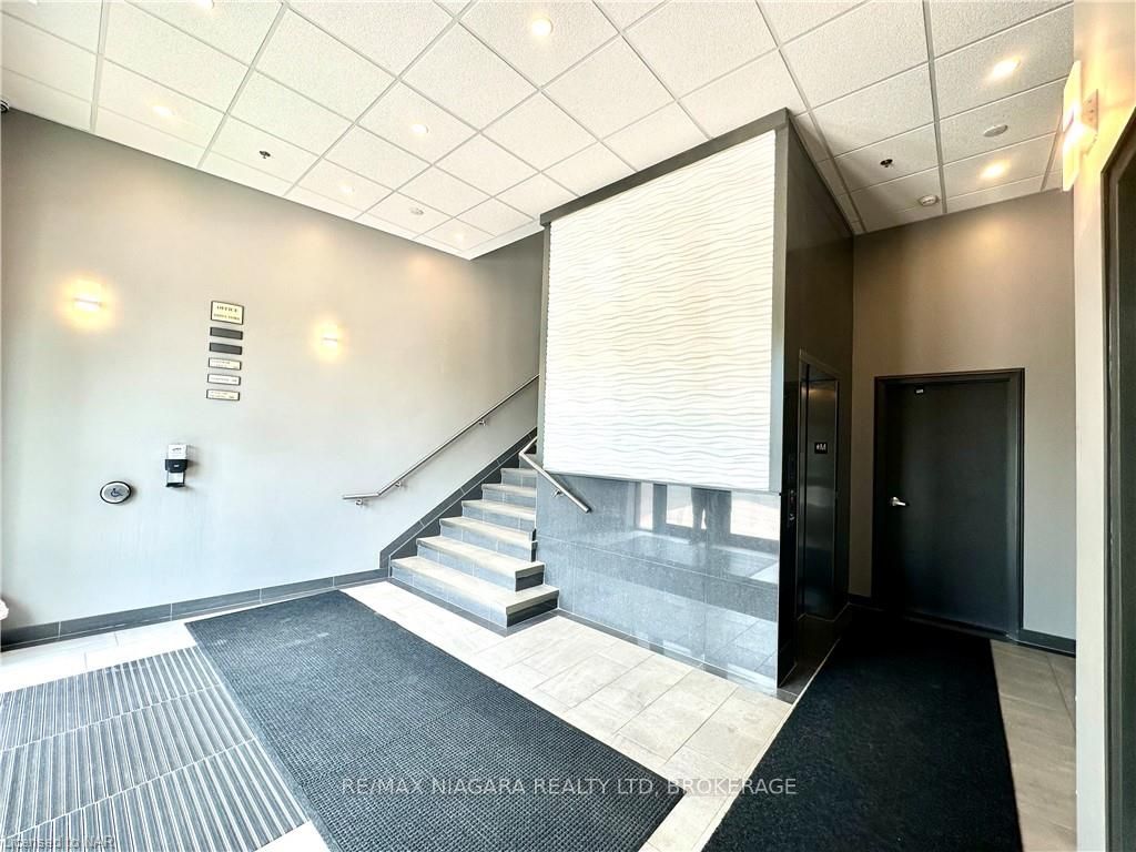 #206 - 359 Carlton Street Property Photo 15