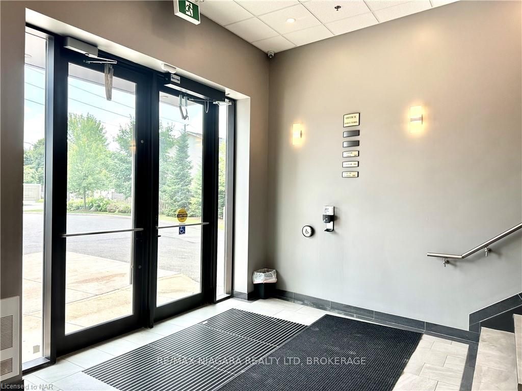 #206 - 359 Carlton Street Property Photo 16