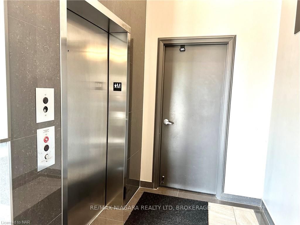 #206 - 359 Carlton Street Property Photo 17