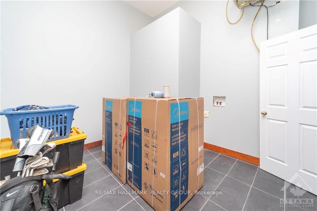 #2 - 54 Labrosse Street Property Photo 12