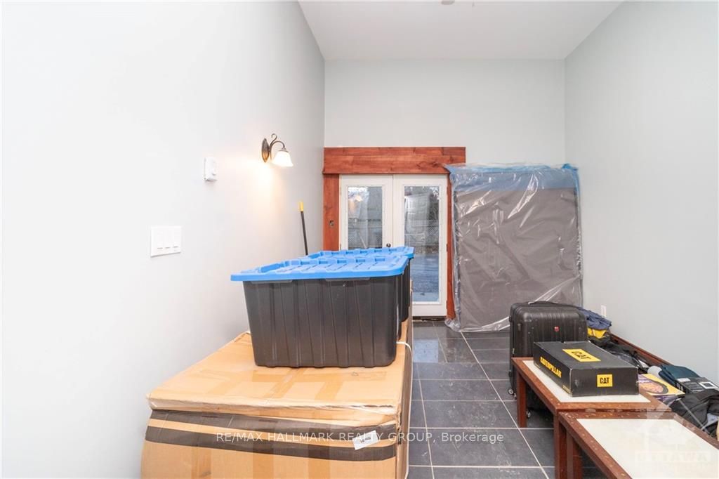 #2 - 54 Labrosse Street Property Photo 14