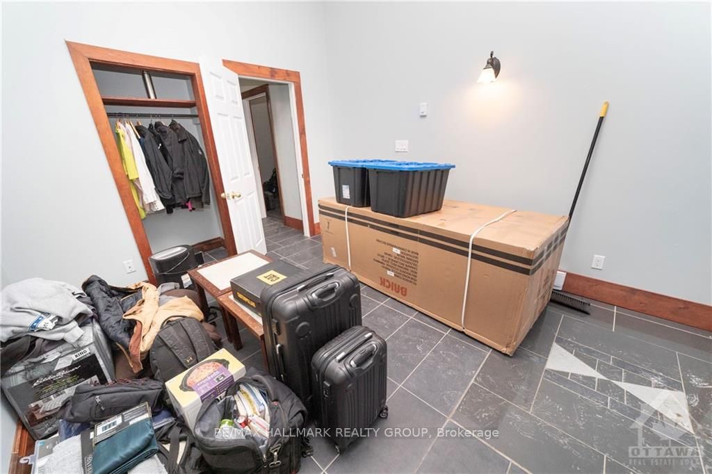 #2 - 54 Labrosse Street Property Photo 16