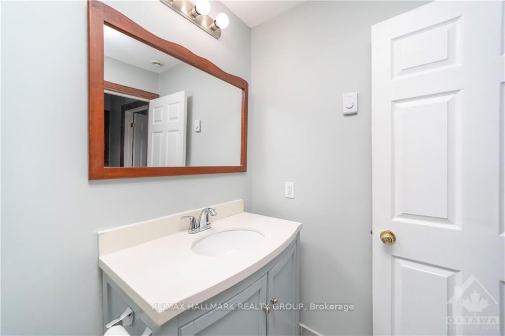 #2 - 54 Labrosse Street Property Photo 17